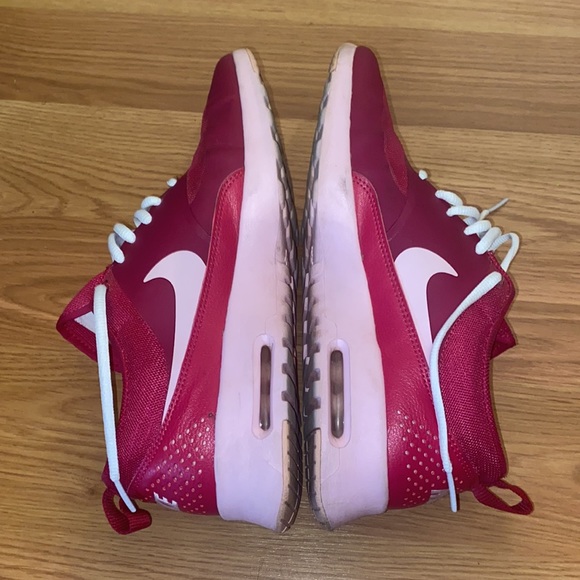 Nike Shoes - Pink on pink Nike air max Thea EUC